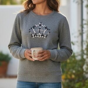 CROWN & IVY | COTTON BLEND LIGHT WEIGHT SCOOP NECK EMBELLISHED SWEATSHIRT